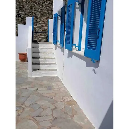 White & Blue Apartment Batsi  Exterior photo