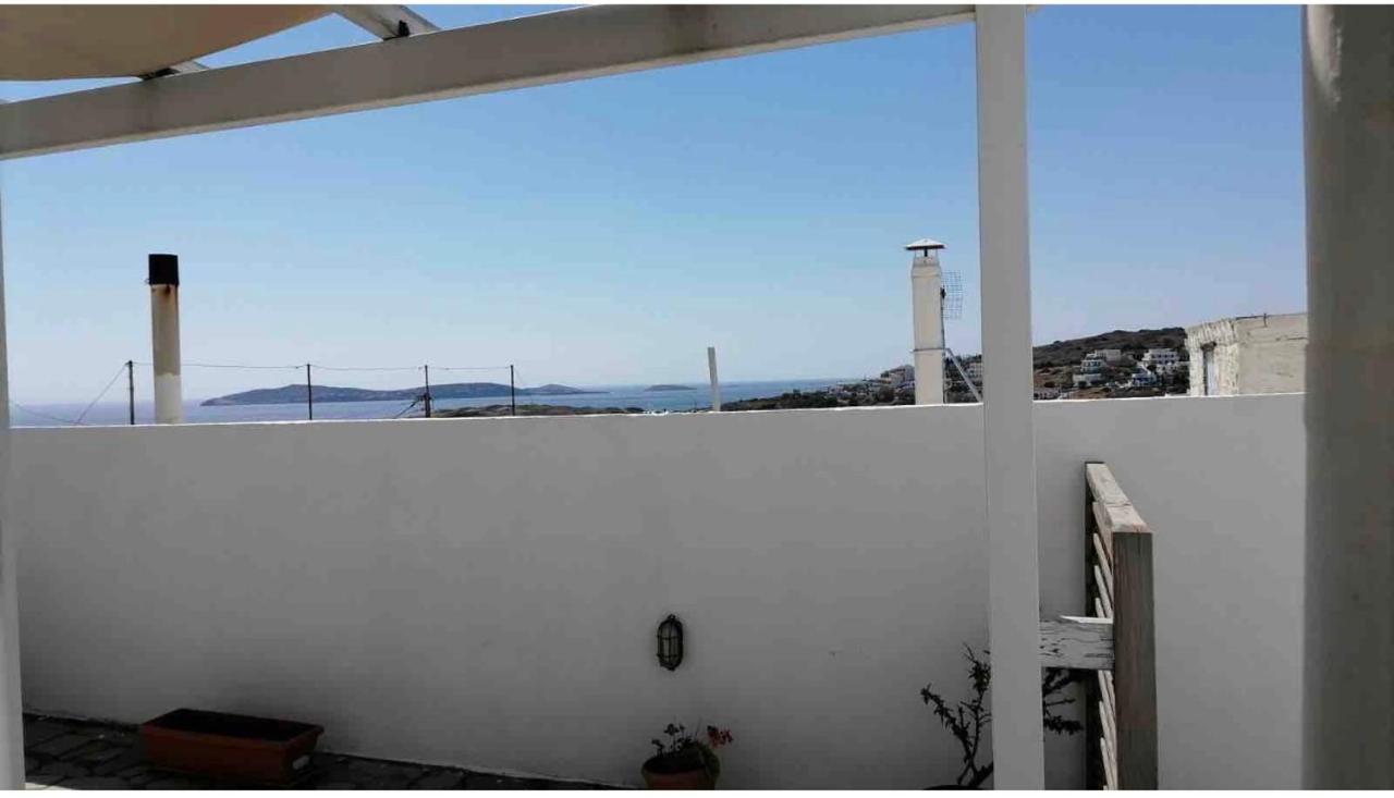 White & Blue * Batsi (Andros)