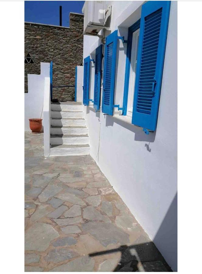 White & Blue Apartment *
